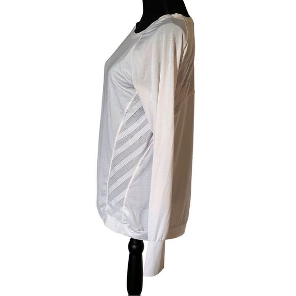 Athleta Kettlebella Back Mesh White Chevron Top Size Small - Picture 5 of 6